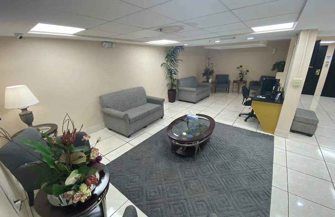 Quality Inn & Suites Orlando Airport-1