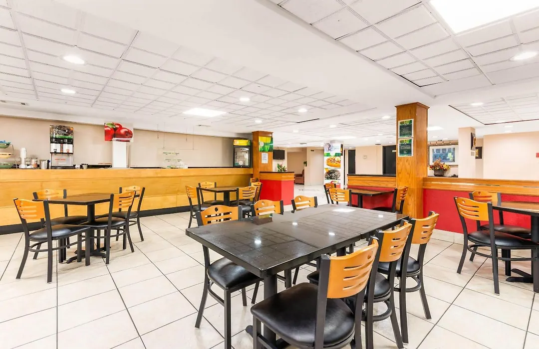 Quality Inn & Suites Orlando Airport-1